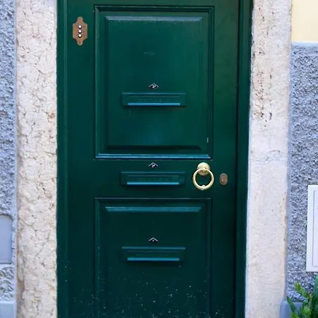 With One Bedroom In With Wifi 12 Km From The Beach Lisbon