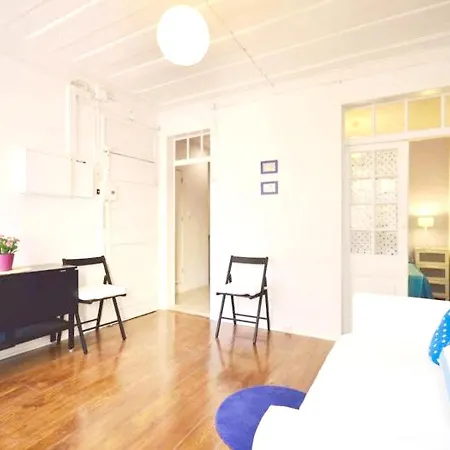 With One Bedroom In With Wifi 12 Km From The Beach Apartment Lisbon