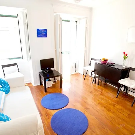 With One Bedroom In With Wifi 12 Km From The Beach *